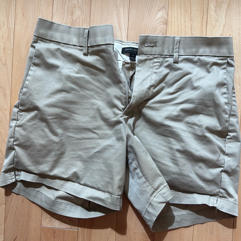 Banana republic size 31 shorts